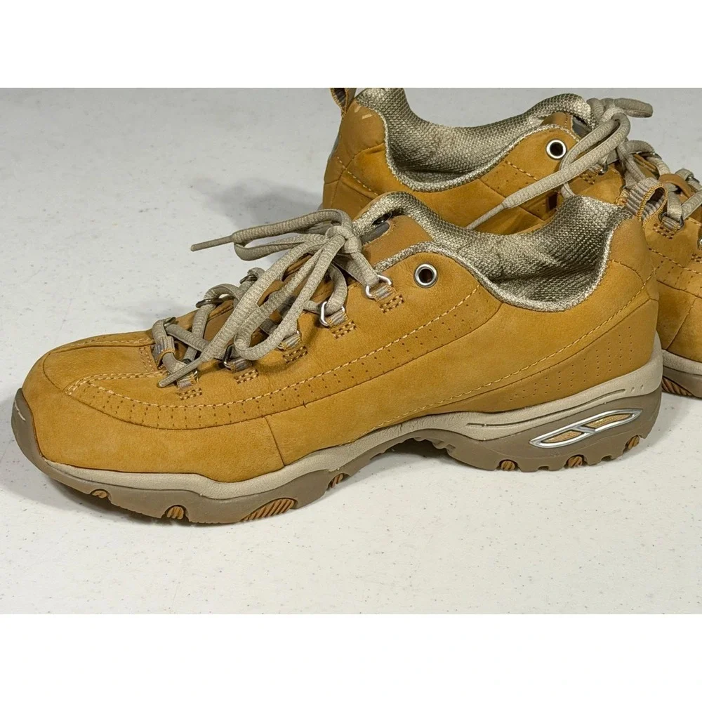 Skechers Premium Golden Suede Leather Sneakers Women's 7 Hiking Shoes